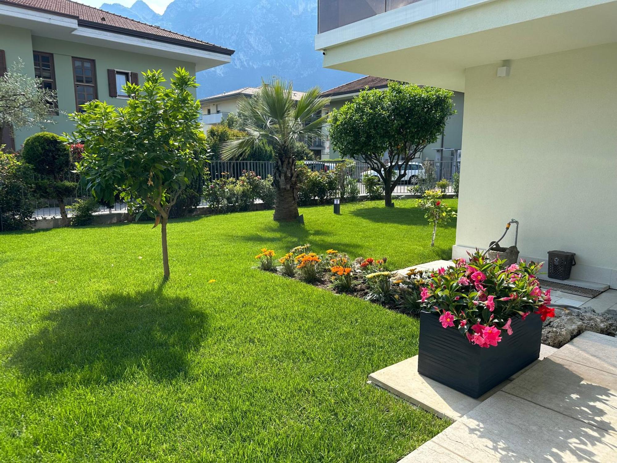 Residence Villa Dalila - Appartamento Dalila Riva del Garda Exterior photo